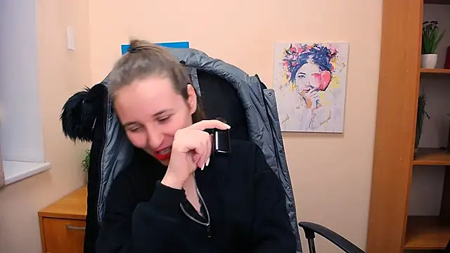 Snapshot of _Nicole_new chatting on 02.24.25 Nicole new online show from 02.24.25