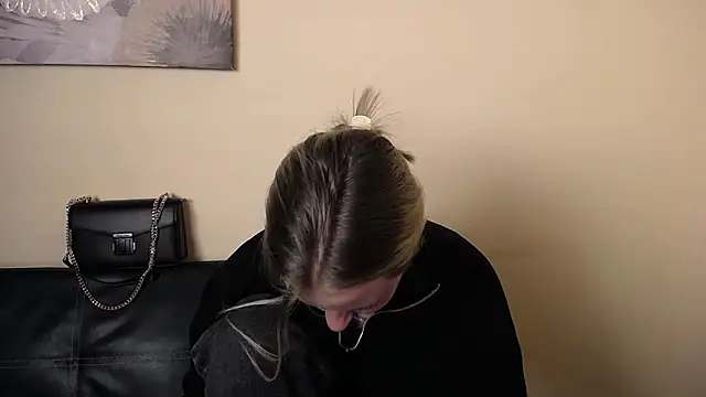 Snapshot of _Nicole_new chatting on 12.19.25 Nicole new online show from 12.19.25