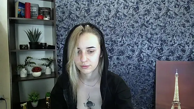 Snapshot of _Nicole_new chatting on 02.15.26 Nicole new online show from 02.15.26