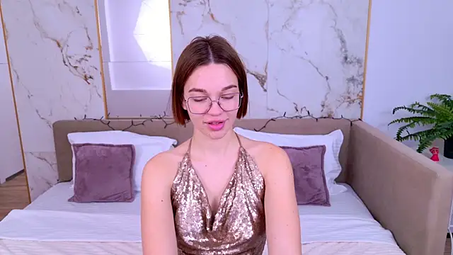 Snapshot of DanaLoved chatting on 12.19.24 DanaLoved online show from 12.19.24