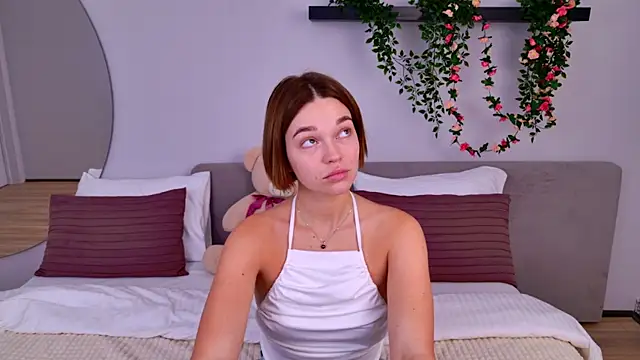 Snapshot of DanaLoved chatting on 02.11.25 DanaLoved online show from 02.11.25