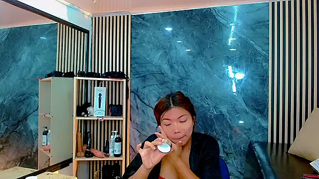 Isalombardi online show from 10.21.25