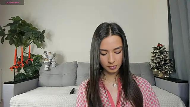 NicoleLuv online show from 12.25.24