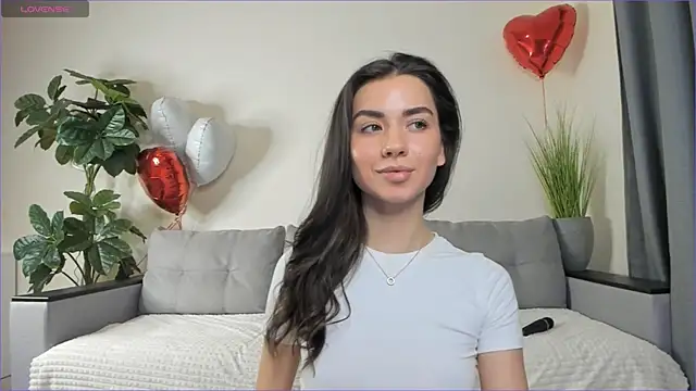 NicoleLuv online show from 03.10.25