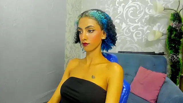 Queen Cuarxxo online show from 01.11.25