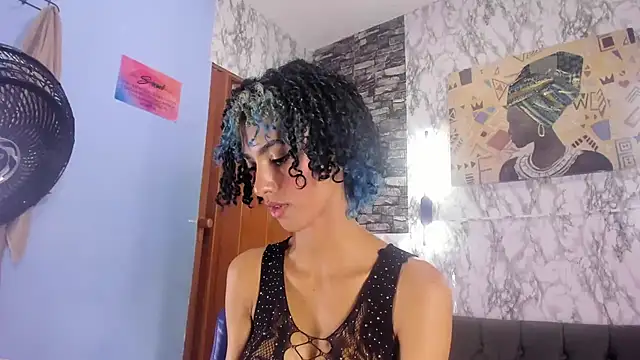 Queen Cuarxxo online show from 02.01.25