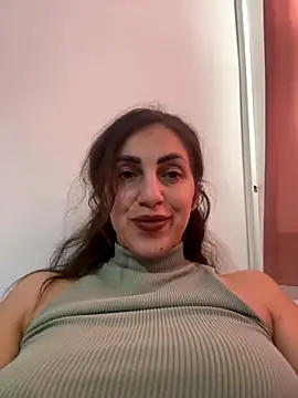 EmaSkyes online show from 10.16.25