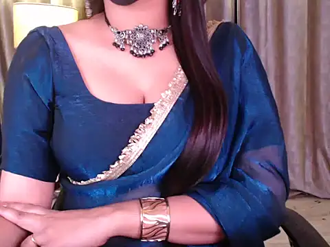 Snapshot of Sexy_Myra18 chatting on 11.15.25 Sexy Myra18 online show from 11.15.25