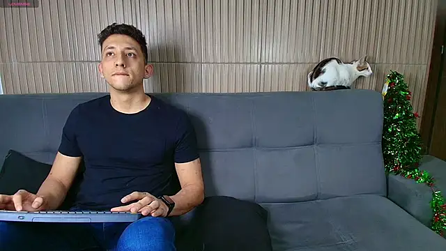 Snapshot of Maykol_Victoriasr chatting on 01.02.25 Maykol Victoriasr online show from 01.02.25