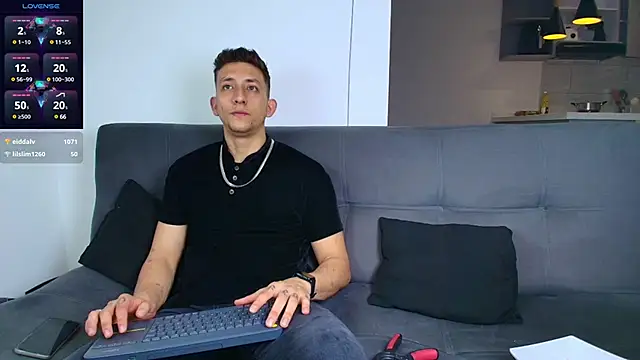 Snapshot of Maykol_Victoriasr chatting on 02.12.25 Maykol Victoriasr online show from 02.12.25