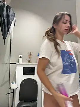 BelleSkye online show from 10.09.25