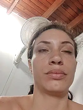 aurelialux online show from 02.18.25