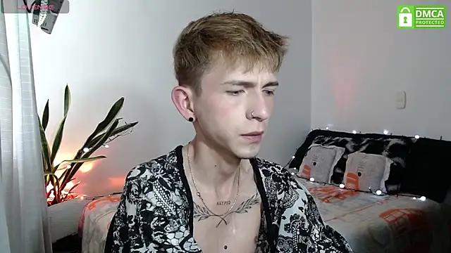 smallgiant27 online show from 11.19.25