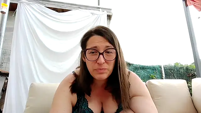 bella-louva online show from 06.02.26