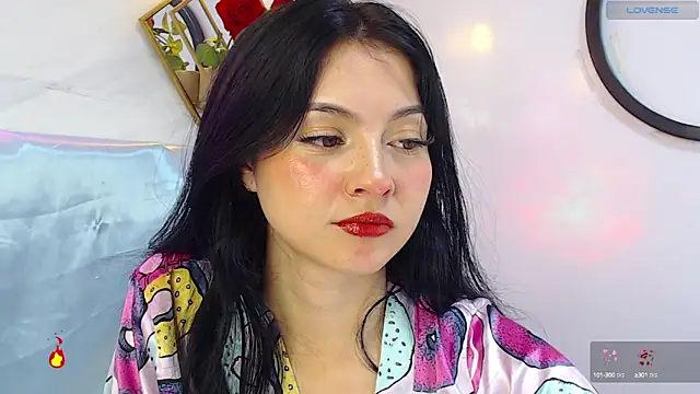 Snapshot of _Rouse_v chatting on 02.06.25 Rouse v online show from 02.06.25