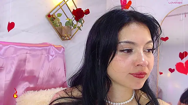 Snapshot of _Rouse_v chatting on 02.14.25 Rouse v online show from 02.14.25