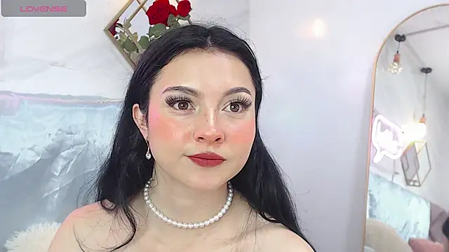 Snapshot of _Rouse_v chatting on 03.08.25 Rouse v online show from 03.08.25