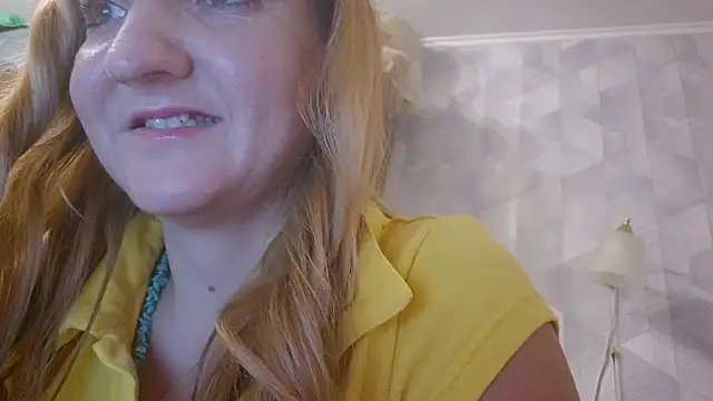 EstrellaWalters online show from 10.27.25