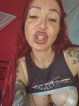 Snapshot of Carolina_red chatting on 05.27.26 Carolina red online show from 05.27.26