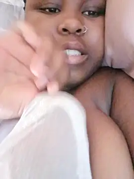 Snapshot of Dark_Berry_26 chatting on 01.18.25 Dark Berry 26 online show from 01.18.25