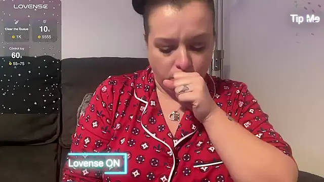 NaughtyWifeUK online show from 12.29.24