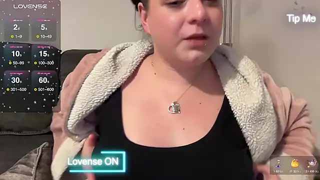 NaughtyWifeUK online show from 01.19.25