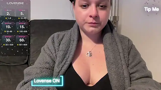 NaughtyWifeUK online show from 02.16.25