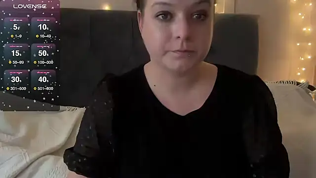 NaughtyWifeUK online show from 10.13.25