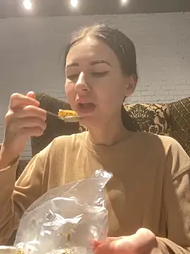 Starry Siren online show from 10.30.25