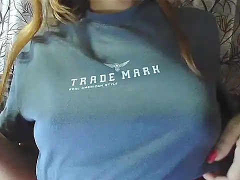 Snapshot of your_Shanvi chatting on 10.19.25 your Shanvi online show from 10.19.25