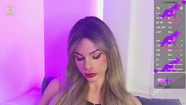 Snapshot of GiselleParton chatting on 01.11.25 GiselleParton online show from 01.11.25