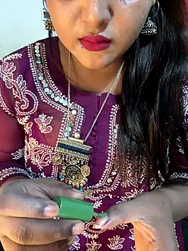 Ayesha mahi online show from 10.23.25