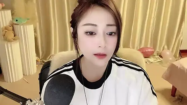 Daisy-77 online show from 02.05.25