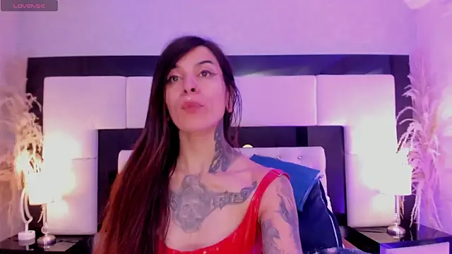 Snapshot of Maddissonlove chatting on 02.24.25 Maddissonlove online show from 02.24.25