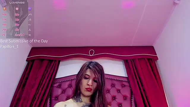 Snapshot of Maddissonlove chatting on 10.09.25 Maddissonlove online show from 10.09.25