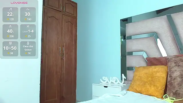 cintia hills online show from 03.13.25