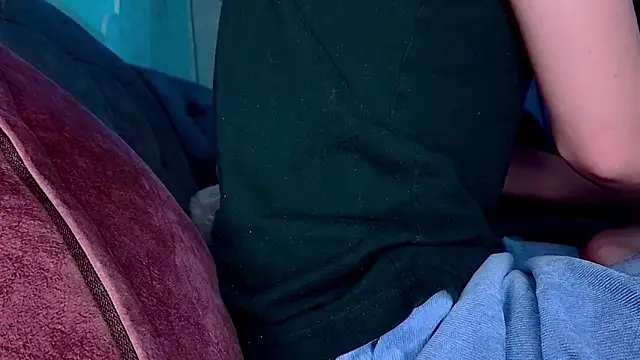 Snapshot of AgnesMillerS chatting on 12.06.24 AgnesMillerS online show from 12.06.24