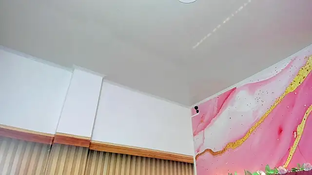 Daisy  rose online show from 05.18.26