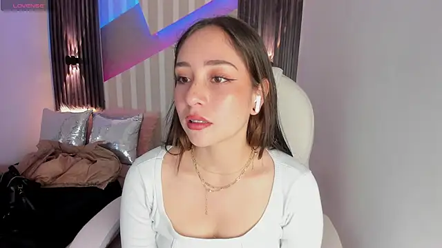 emily layton online show from 02.10.25