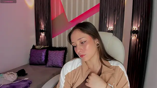 emily layton online show from 03.07.25