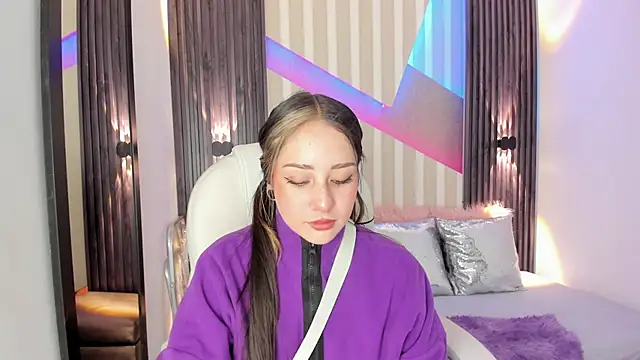 emily layton online show from 10.05.25