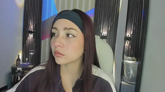 emily layton online show from 01.19.26