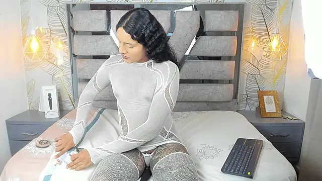 Snapshot of Alison_Chan_ chatting on 03.11.26 Alison Chan online show from 03.11.26