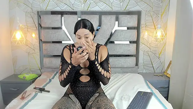 Snapshot of Alison_Chan_ chatting on 04.15.26 Alison Chan online show from 04.15.26