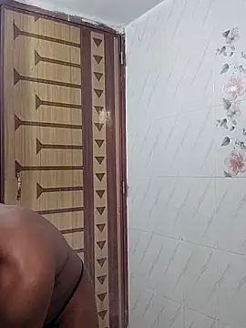 HunkyAriyan online show from 03.17.25