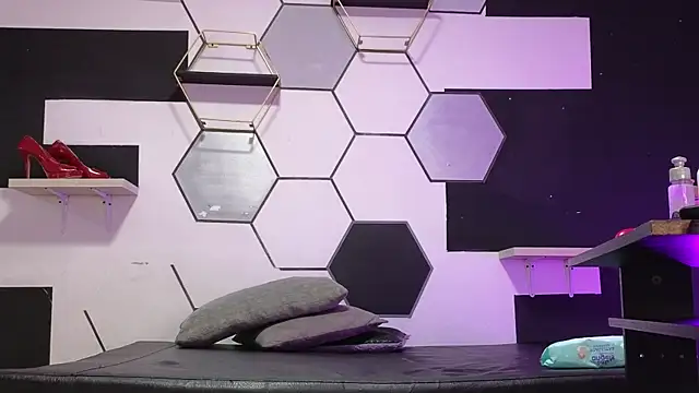 alondrabigtits online show from 09.19.25