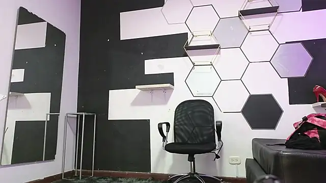 alondrabigtits online show from 10.11.25