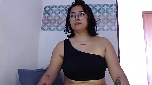 Snapshot of Aria_smith01 chatting on 10.07.25 Aria smith01 online show from 10.07.25