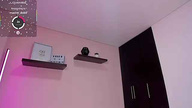 Snapshot of tifanyhills_ chatting on 10.17.25 tifanyhills online show from 10.17.25