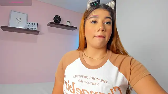 Snapshot of tifanyhills_ chatting on 10.27.25 tifanyhills online show from 10.27.25